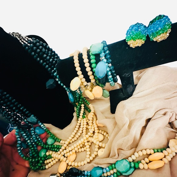 Sassy Jones MALIA BUNDLE: Necklace, Wrap Bracelet, Earrings, FREE Headwrap - Picture 2 of 4